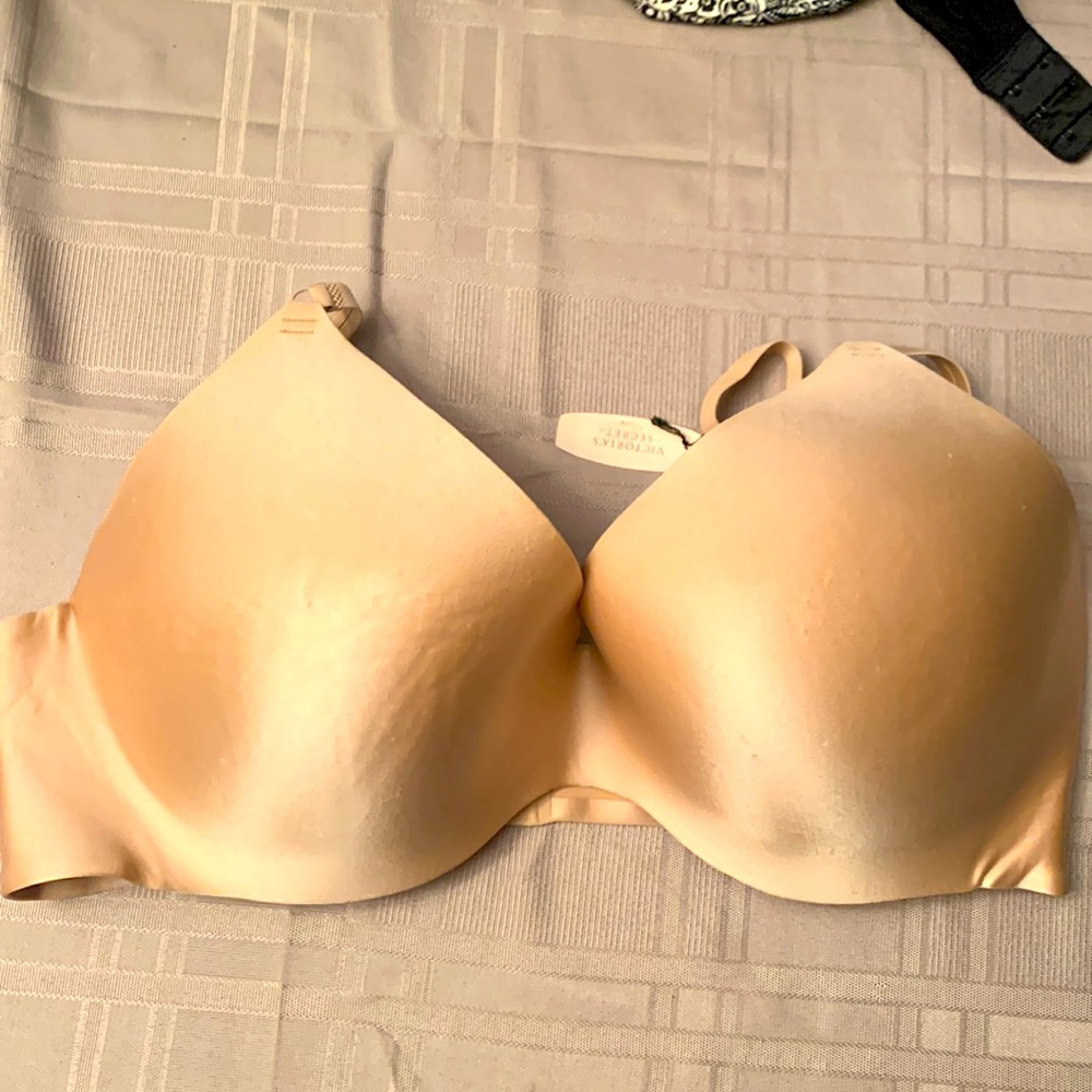 Victoria’s Secret bra Body by Victoria